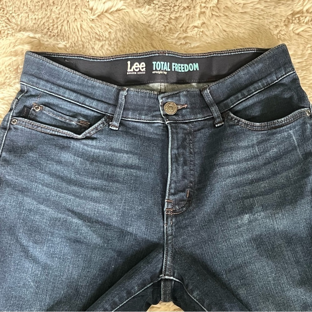 Lee Modern Series Total Freedom Straight Leg Jeans - 10 Medium - Picture 11 of 13